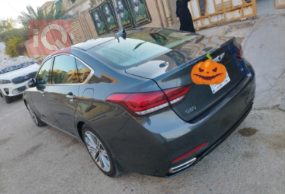 جنسس G80